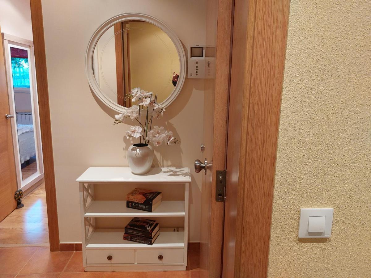 סנטיאגו דה קומפוסטלה Apartamento Vieiro Con Plaza Garaje Gratis מראה חיצוני תמונה